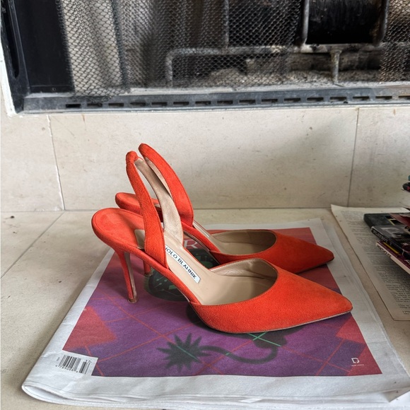 Orange Suede Manolo Slingback Heels - Picture 1 of 4